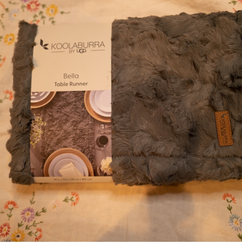 Koolaburra by Ugg Bella Faux Fur Table Runner in Millennial Gray 14x72